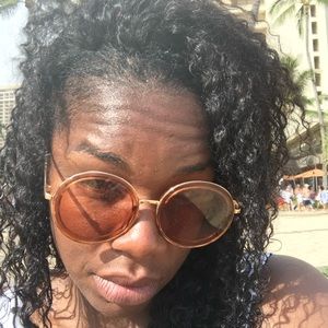 Meet your Posher, Robyn